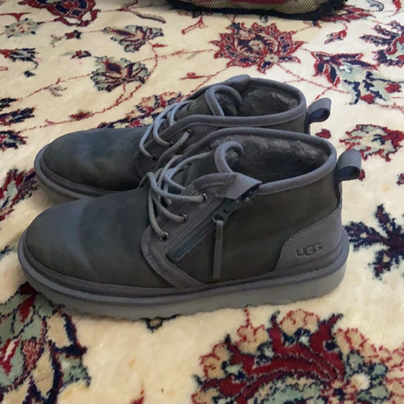 ugh shoes - Picture 4 of 4